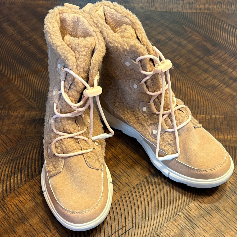 Sorel Explorer Faux Shearling boot-youth sz7